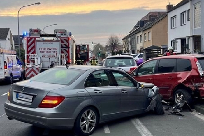 Euskirchen: Verkehrsunfall auf Jülicher Ring