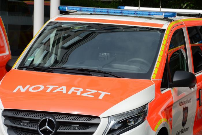 Wuppertal: Auto verunfallt, Fahrer schwer verletzt