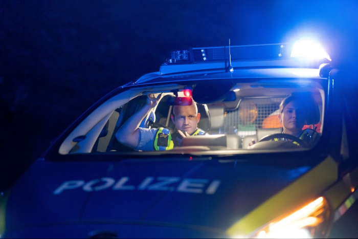 Solingen: Taxifahrerin beraubt – Polizei sucht nach Hinweisen