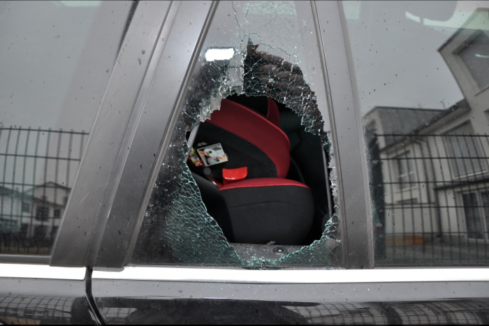 Autos aufgebrochen in Ratingen-Lintorf