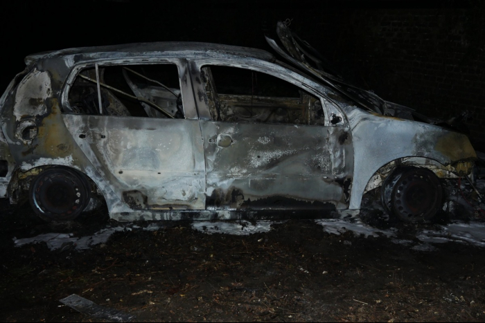 Gelsenkirchen: Auto in Schalke ausgebrannt, Polizei sucht Zeugen
