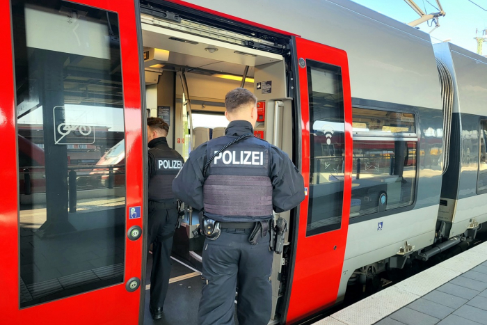 Magdeburg: Polizeieinsatz bei Deutscher Bahn