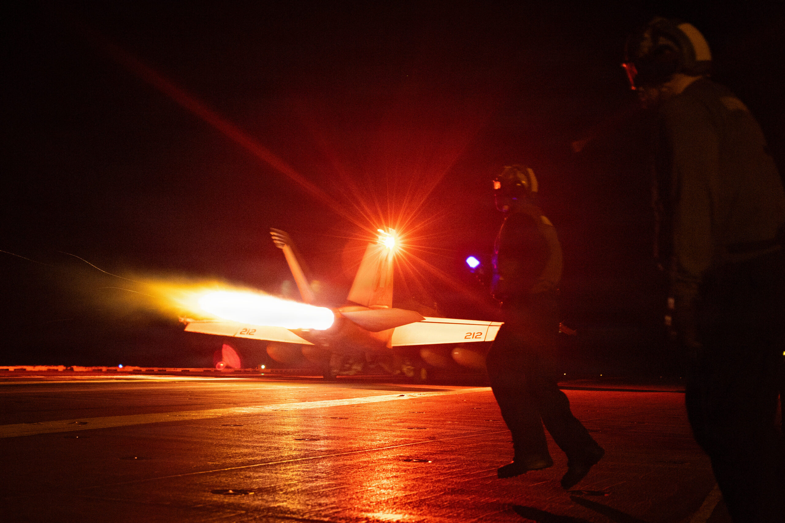 Trumps militärische Eskalation im Iran: 2000 Elitesoldaten und wachsende Herausforderungen