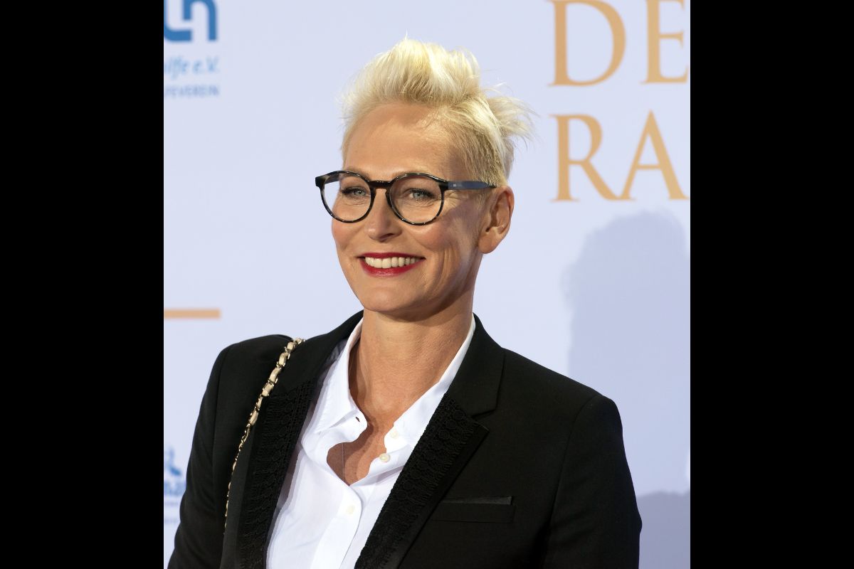 Warum Bärbel Schäfer über ihre Fehlgeburten spricht und was wir daraus lernen können.