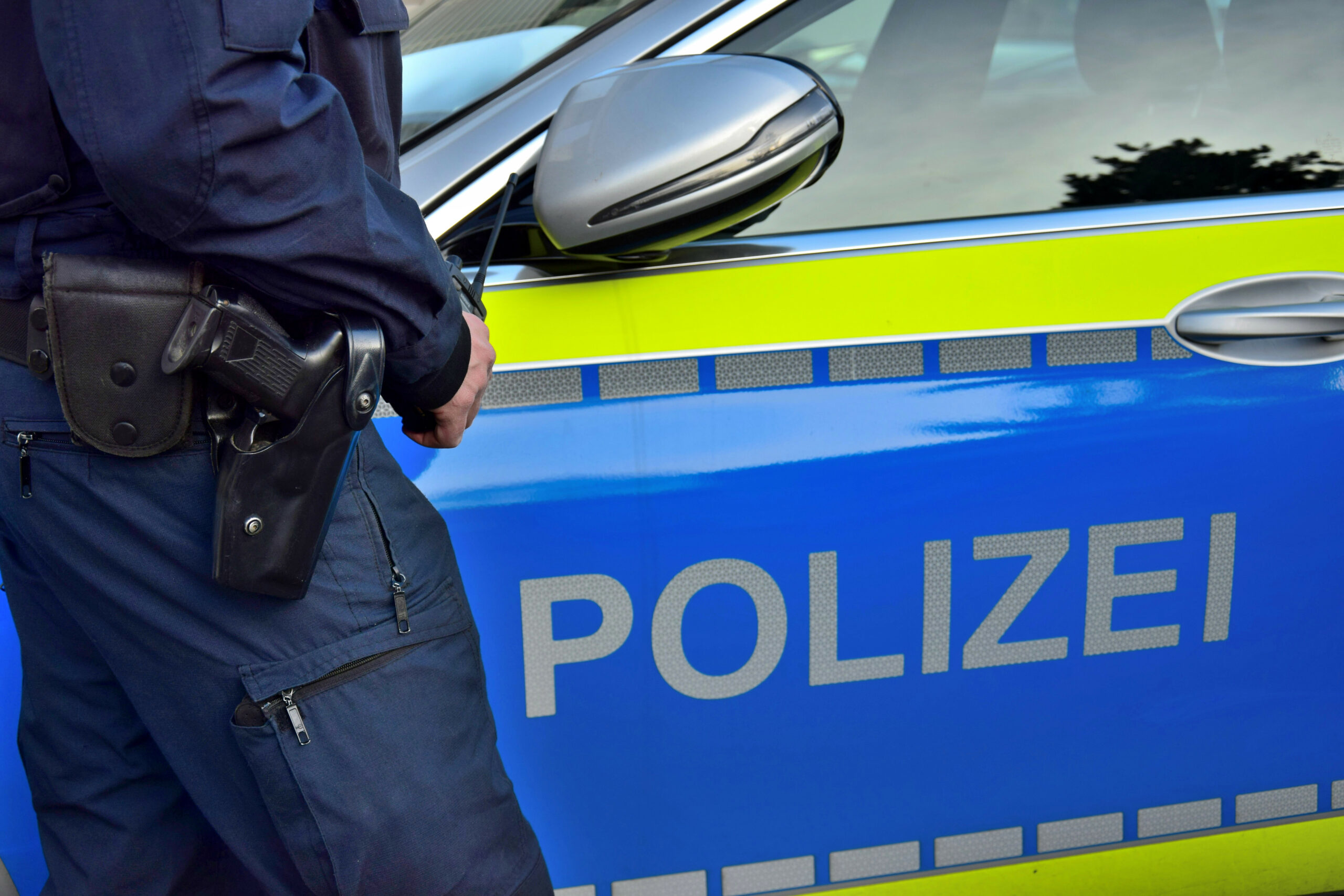 Betrüger geben sich als Telefontechniker aus und rauben 90-jähriger Frau Schmuck