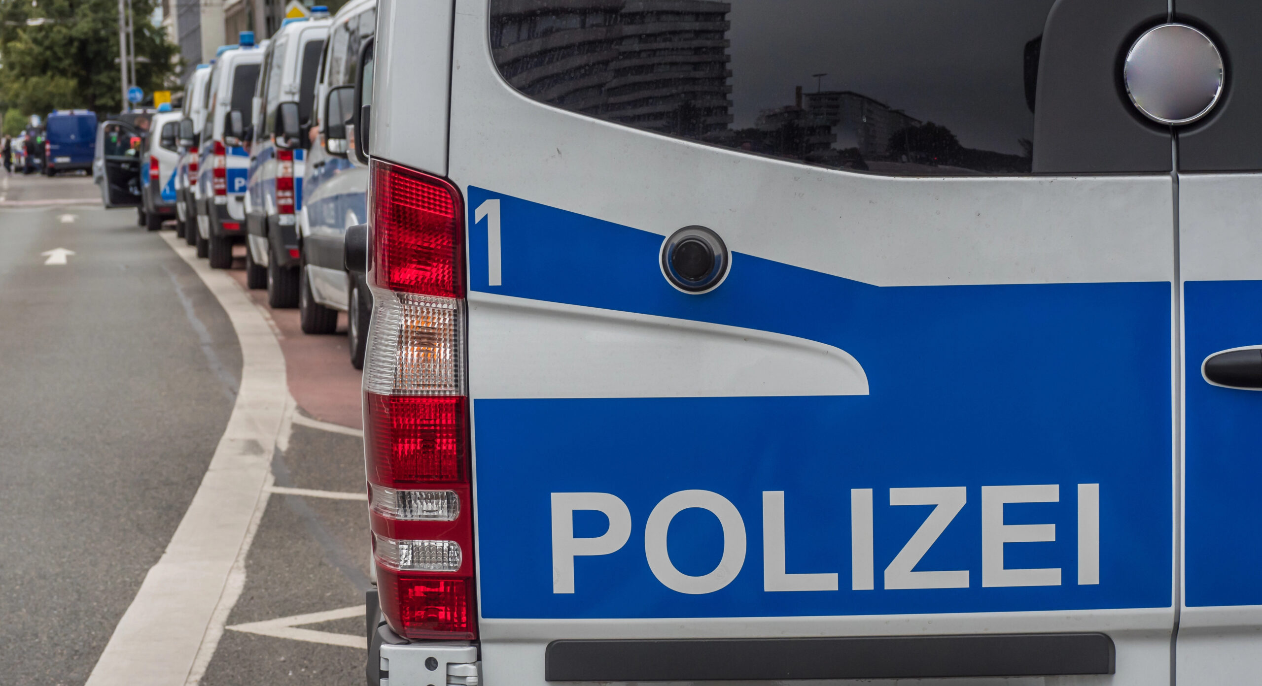POL-D: Presse- und Fototermin – Nach abgeschlossenen Umbaumaßnahmen: Innenminister …