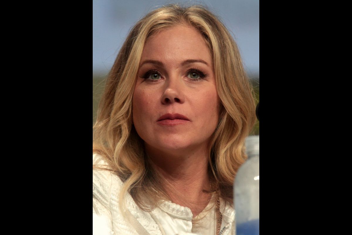 Christina Applegate im Krankenhaus – neue Sorge im MS-Kampf