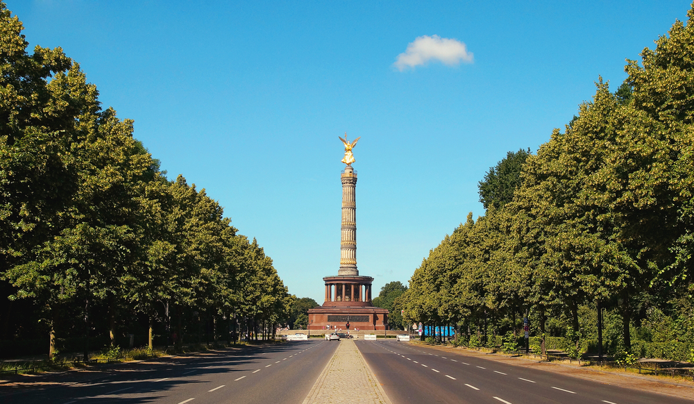 Merkel und Merz bleiben der Feier zur Helmut-Kohl-Allee in Berlin fern
