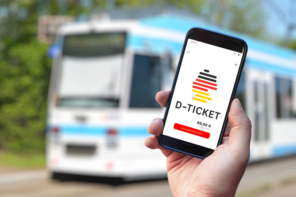 Rente: Rentner bekommen 63 Euro Ticket für 27 Euro