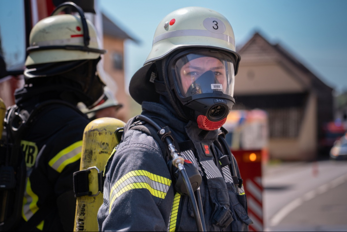 Neunkirchen: Garagendachbrand in Hangard