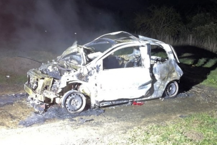 Baunatal: Renault Twingo ausgebrannt bei Bahnhof Rengershausen