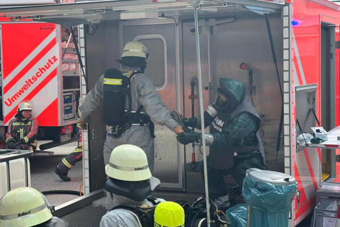 Gefahrstoffreaktion im Labor in Norderstedt