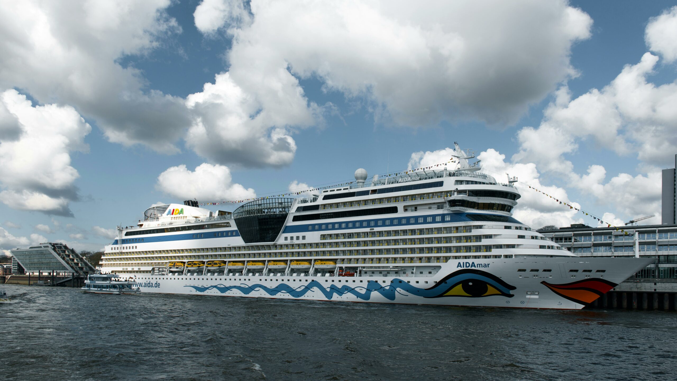 Warum die „Aida Bella“ aufgrund eines medizinischen Vorfalls umkehren musste