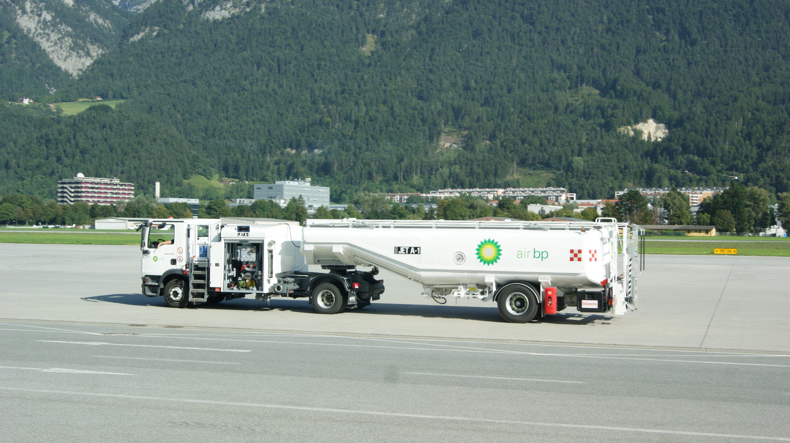 Internationale Energieagentur: Flugausfälle drohen! Europa hat nur noch für 6 Wochen Treibstoff