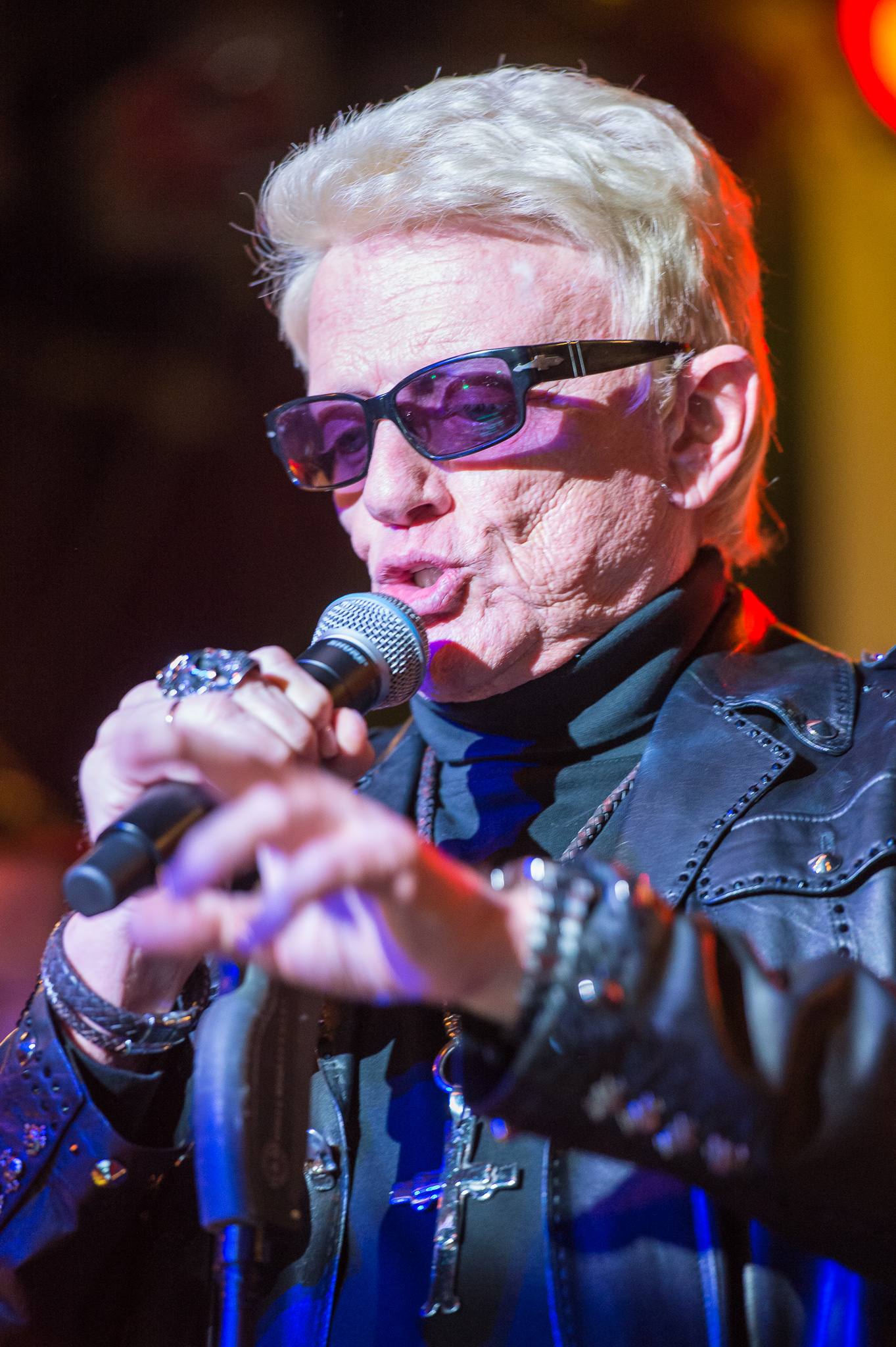 Heino setzt rechtliche Schritte gegen die AfD wegen Nutzungsrechts seines Namens in Wahlwerbung.