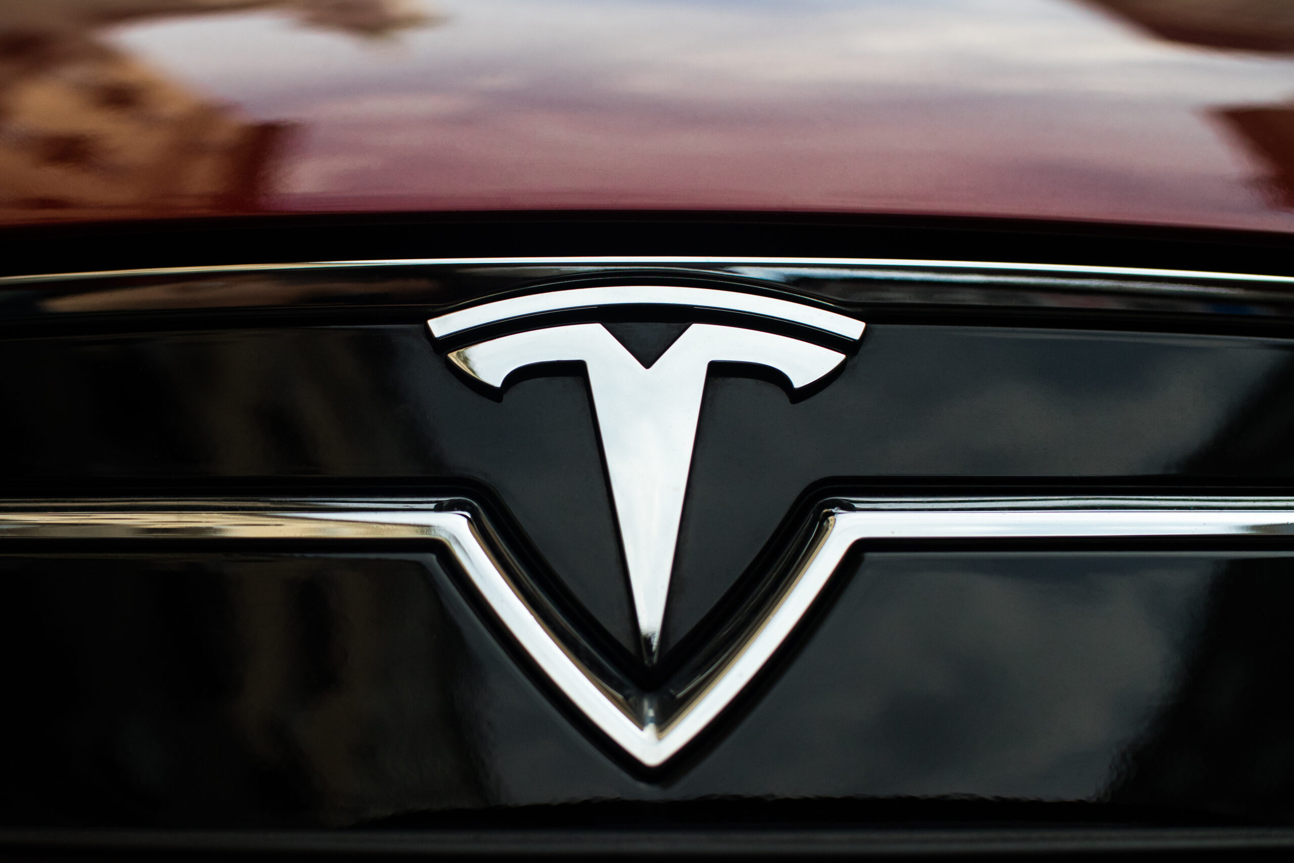 Anstieg der Auslieferungen: Teslas positive Geschäftsentwicklung im Fokus