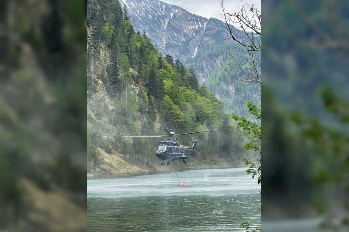 Brandbekämpfung aus der Luft: Bundespolizei im Einsatz