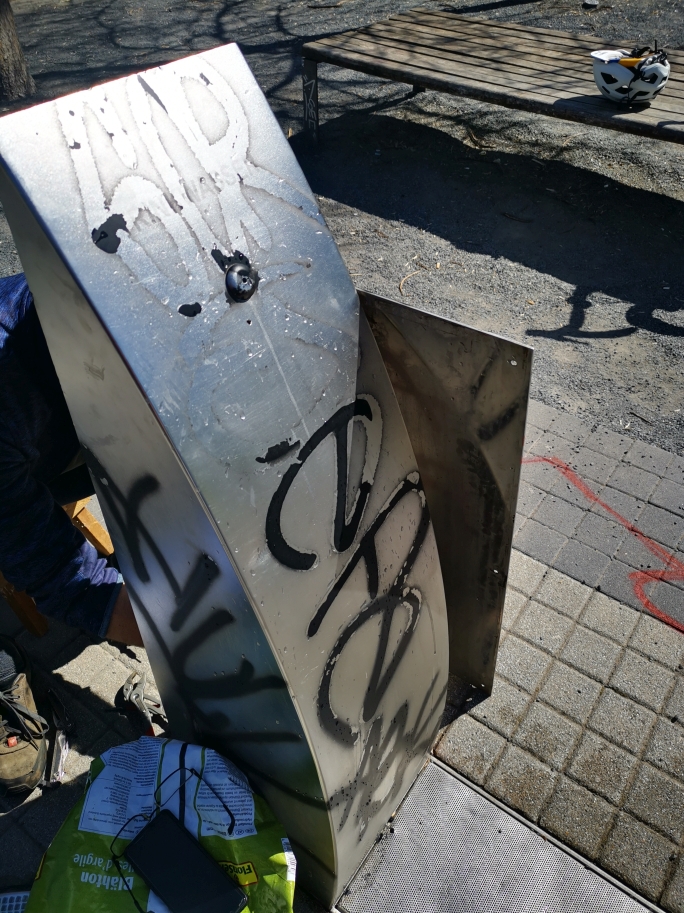 Neustadt: Vandalismus am Trinkwasserbrunnen Alaunplatz