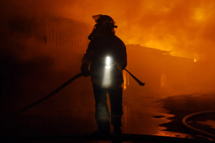 8 killed in blaze at shopping centre in Iran