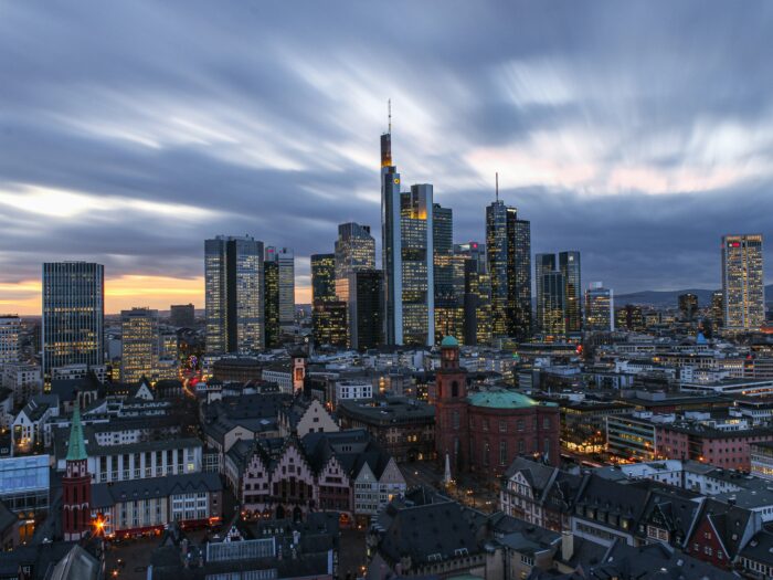 Die Schweiz erneut an der Spitze: Was macht sie zum besten Land der Welt?