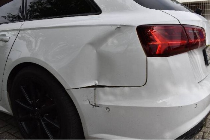 Haselünne: Verkehrsunfallflucht auf Supermarktparkplatz