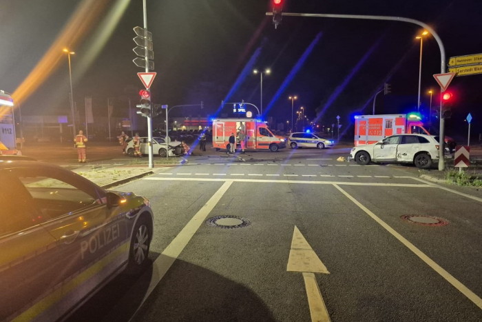 Hildesheim: Verkehrsunfall nach Ampelmissachtung