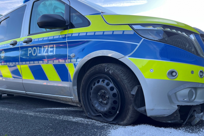 Erkrath: Streifenwagen beschädigt bei Unfall auf Einsatzfahrt
