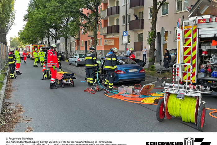 Neuhausen-Nymphenburg: Technische Rettung nach Verkehrsunfall