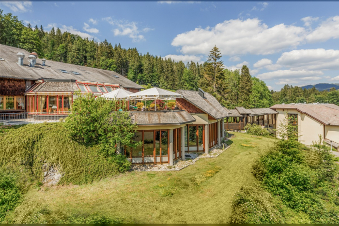 St. Florian: 70 Jahre Feuerwehrhotel Sankt Florian am Titisee