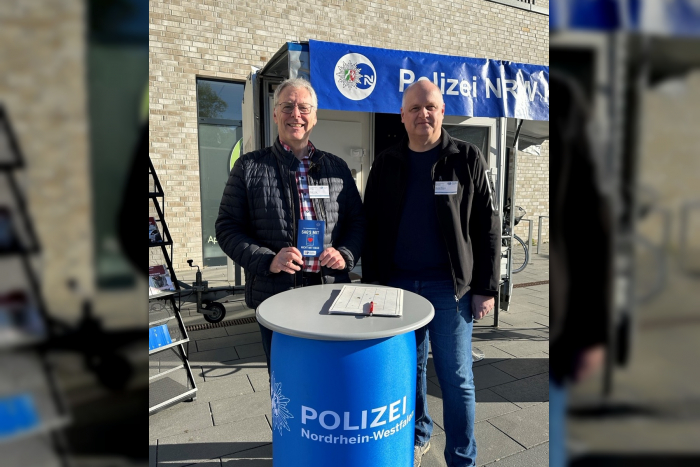Präventionsstand auf Wochenmarkt in Goch