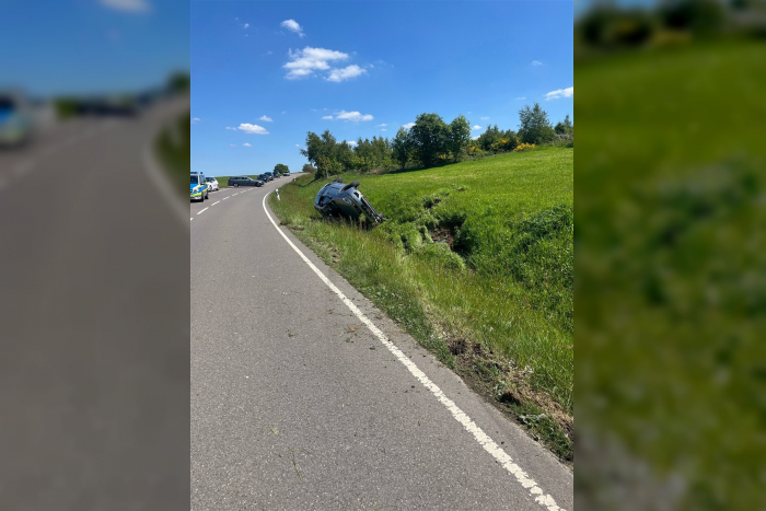 Siemerkusen: Auto überschlagen