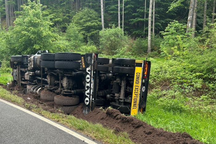 Gossersweiler-Stein: Verkehrssperrung nach Lkw-Unfall