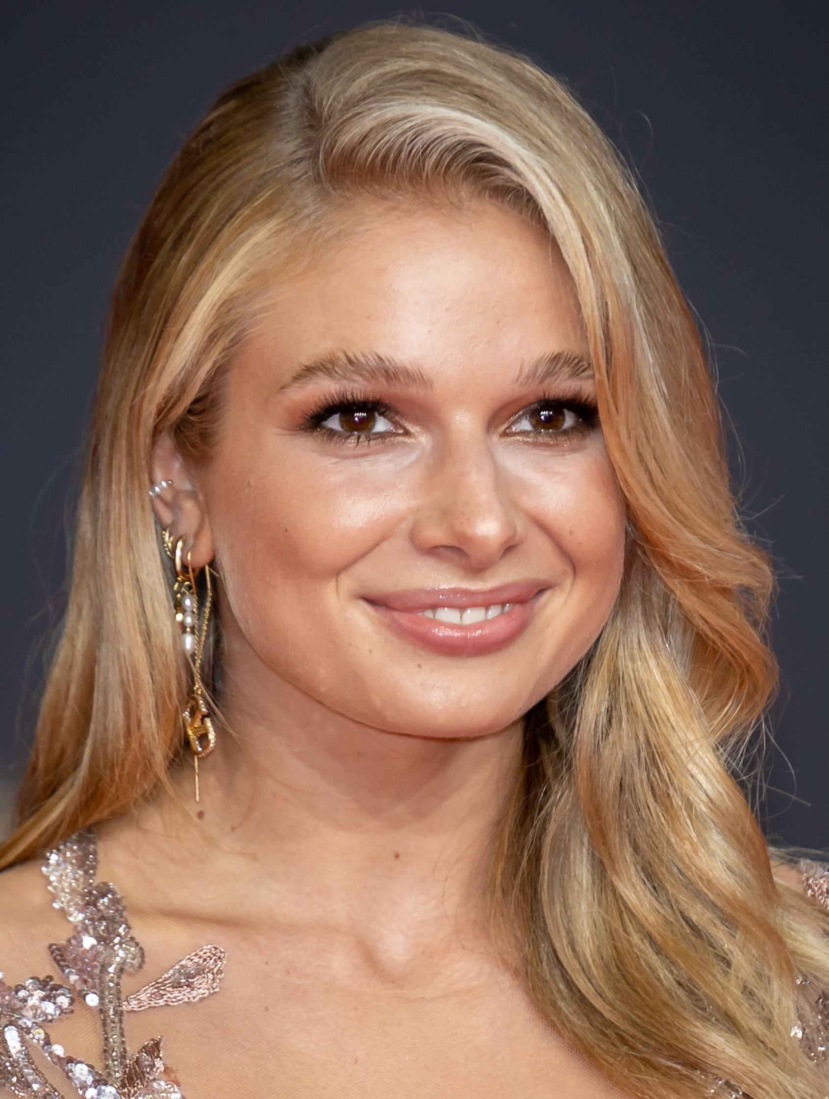 Schmerzhafter Vorfall: Lola Weippert berichtet von Verletzung bei „Temptation Island“ – Newsflash24