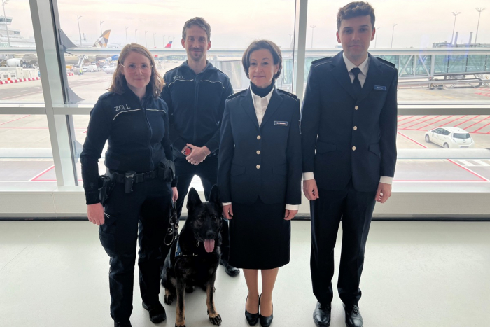 Zollhunde am Flughafen München verstärken Einsatz