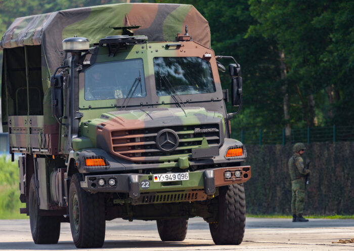 Litauen investiert eine Milliarde Euro in Militärfahrzeuge von Daimler und Mercedes