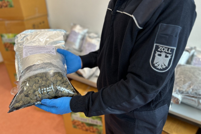Frankfurt am Main: Polizeiaktion gegen Drogenhändler in Hannover
