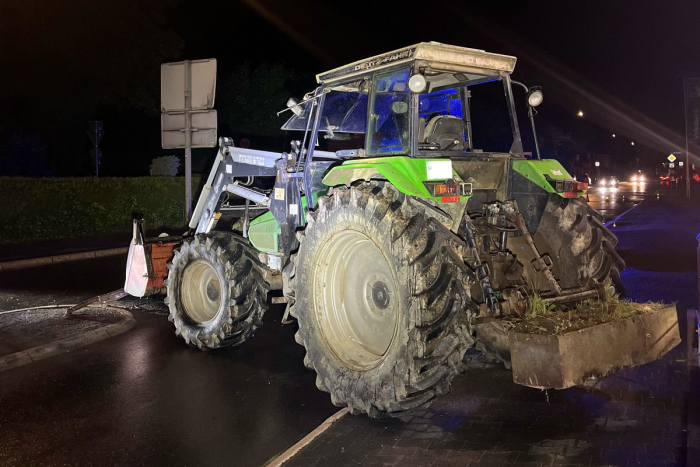 Reichshof: Traktorfahrer flüchtet von Unfallstelle