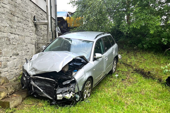 Wiehl: Auto-Crash in Drabenderhöhe