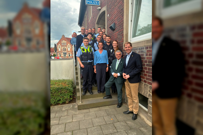 Coesfeld: Herbert Reul besucht Polizeiwache