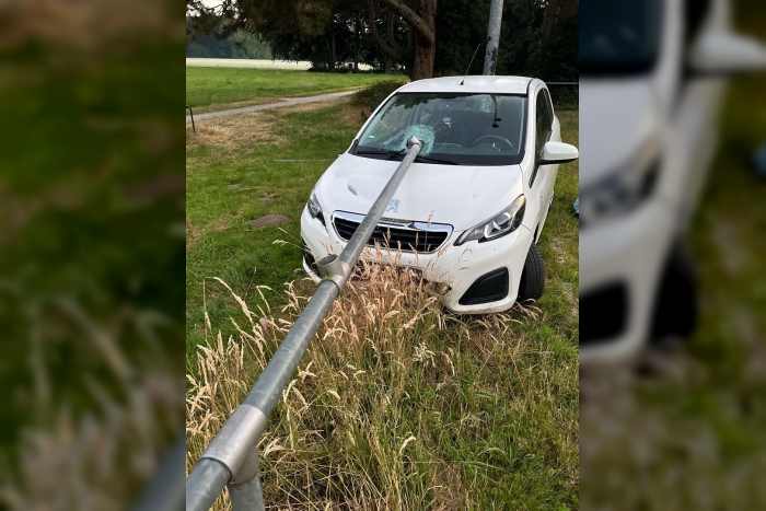 Unfall auf Parkplatz P3 in Köln-Müngersdorf