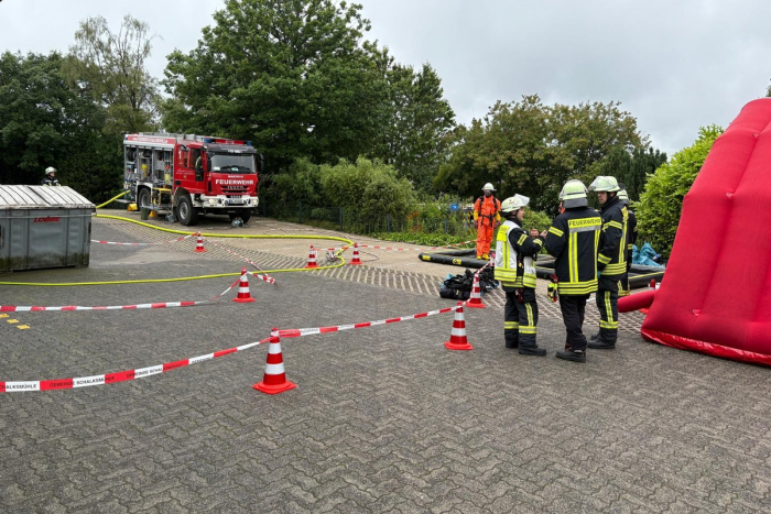 Hülscheid: Gefahrstoffeinsatz am Gewerbering