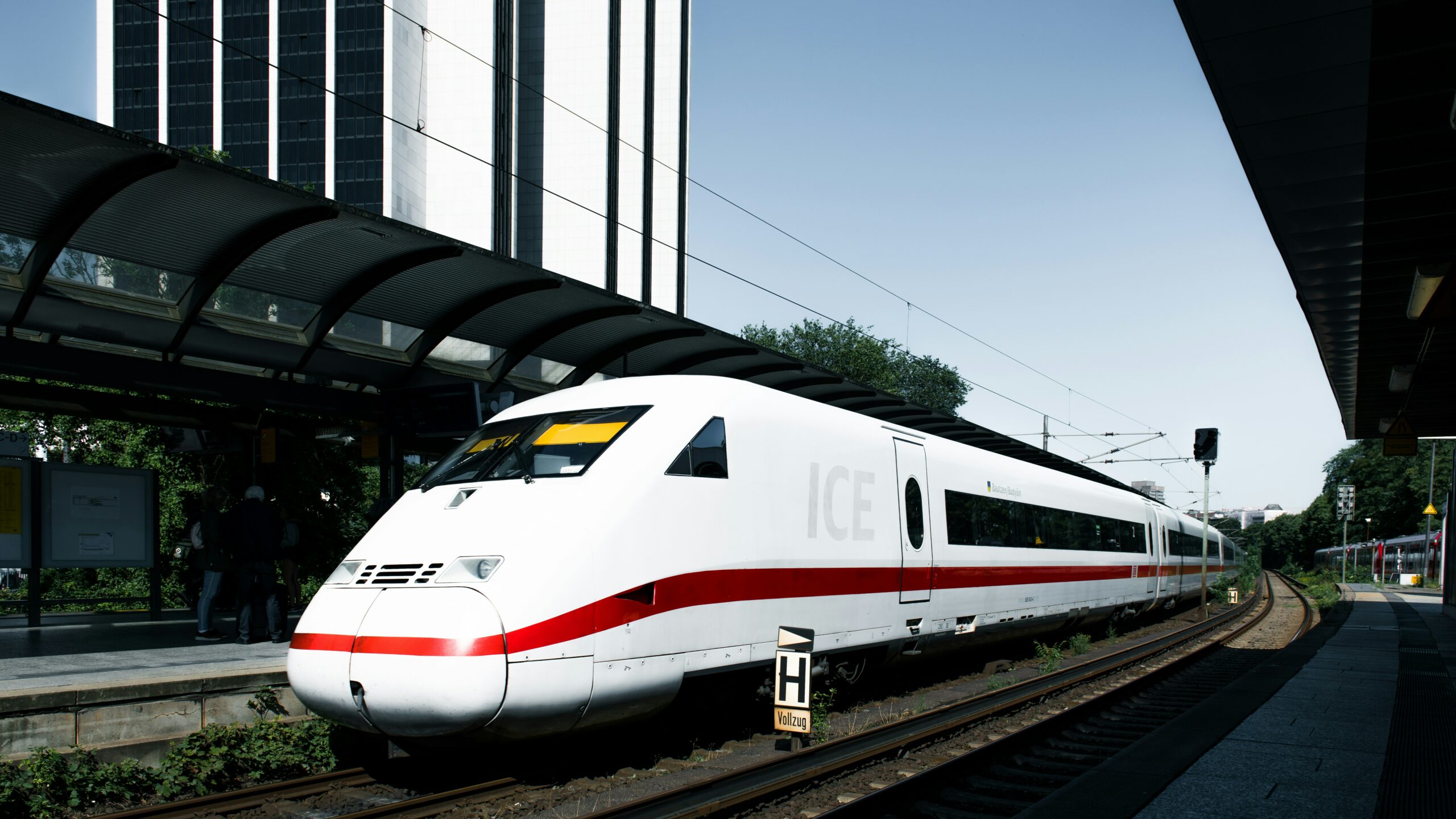Was geschah im ICE auf dem Weg nach Köln mit der unbekannten Flüssigkeit?
