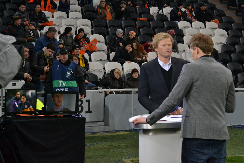 Kahn äußert sich deutlich zur hitzigen Bundestrainer-Diskussion im Fußball