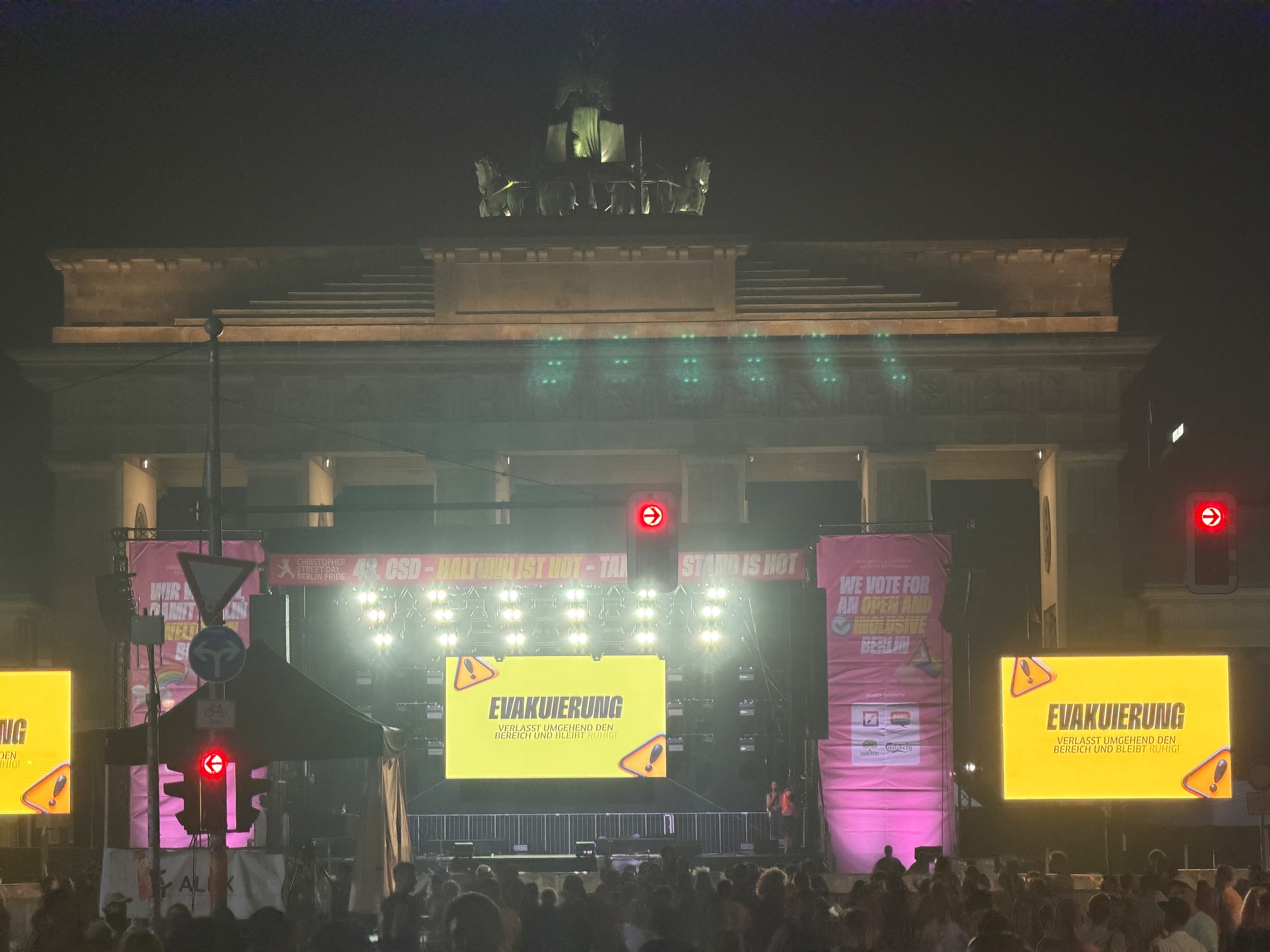 Amokfahrt beim CSD in Berlin: Ein Toter und viele Verletzte, Polizei ermittelt international nach Fahrer