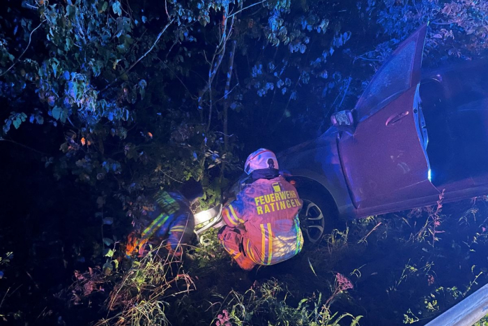 Ratingen: Verkehrsunfall nach Ausweichmanöver