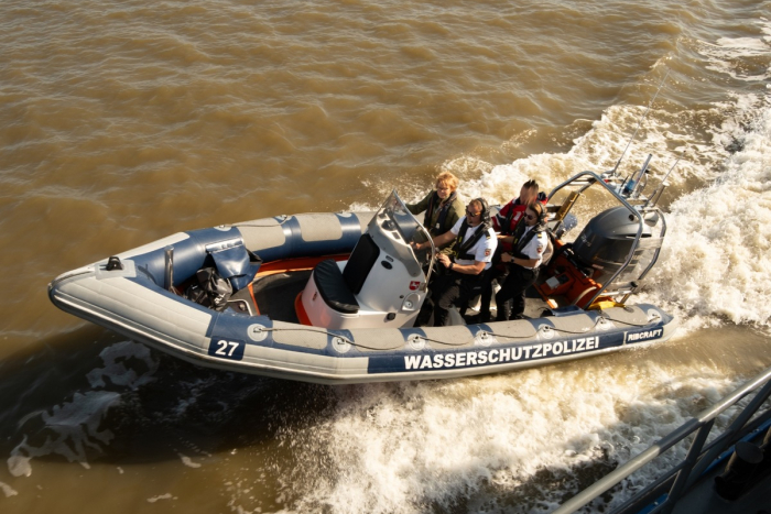 Emden: Wasserschutzpolizei Aktion auf der Ems