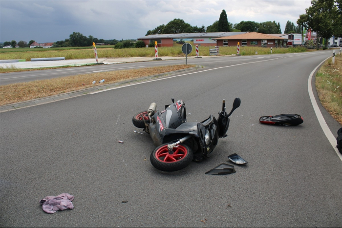 Lübbecke: Rollerfahrer leicht verletzt