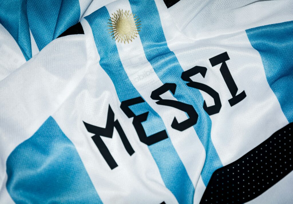 Argentinische Fans fordern Wiederholung des WM-Finales nach umstrittenen Schiedsrichterentscheidungen