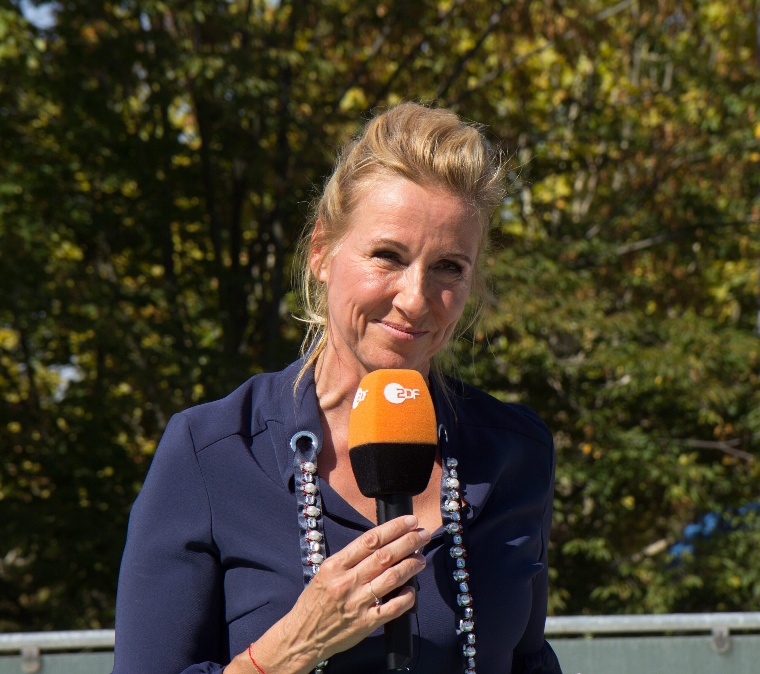 Andrea Kiewel sieht sich im „Fernsehgarten“ heftiger Rassismus-Kritik gegenüber