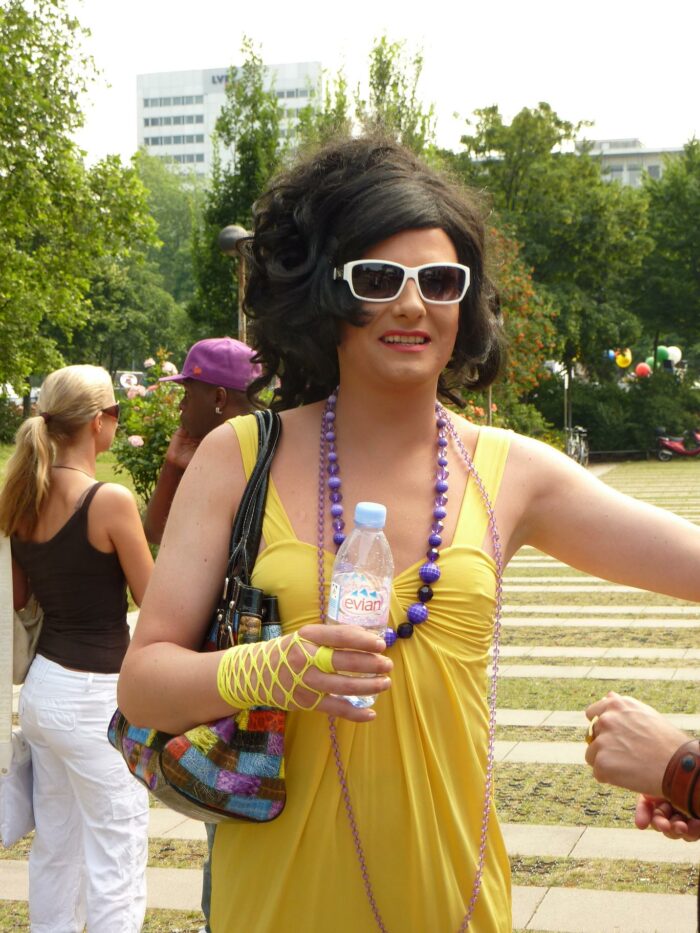 Rechtsstreit zwischen Berliner Drag Queens: Streit um Musicalfigur entfacht Konflikt